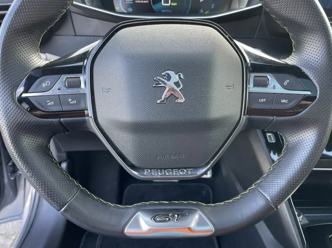 Peugeot e-208 2022 - 18650 EUR, 38776 km - AUTO.MOTO.pt - 38776km - foto 17 de 47