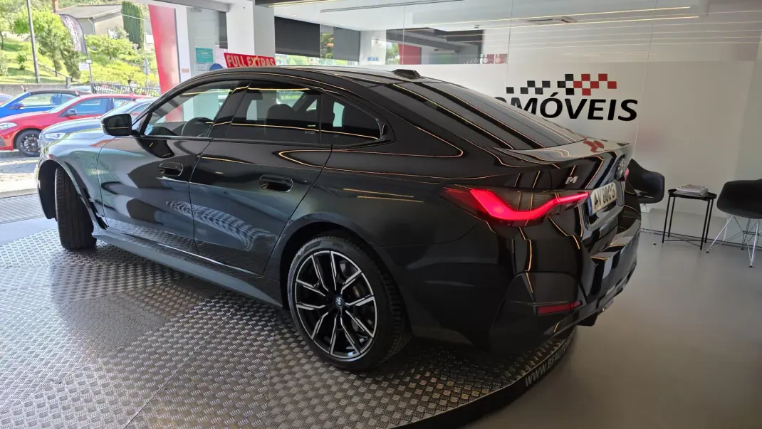 BMW i4 2022 - 38900 EUR, 61219 km - AUTO.MOTO.pt - 61219km - foto 19 de 58
