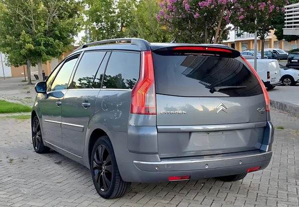 Citroën C4 Grand Picasso 2.0 HDi FAP Aut. Exclusive 2026 Diesel — 420 000 km · Lisbon Citroën C4 Grand Picasso 2.0 HDi FAP Aut. Exclusive 2026 Diesel