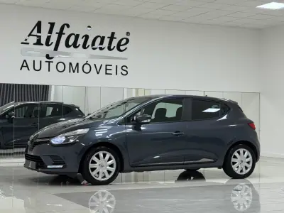 Renault Clio 2017 - 11890 EUR, 109000 km - AUTO.MOTO.pt - 109000km - foto 10 de 17