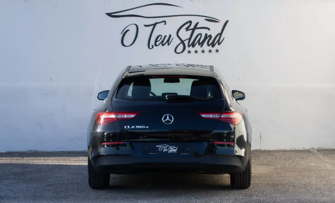 Mercedes-Benz CLA 180 2022 - 21990 EUR, 199000 km - AUTO.MOTO.pt - 199000km - foto 4 de 35