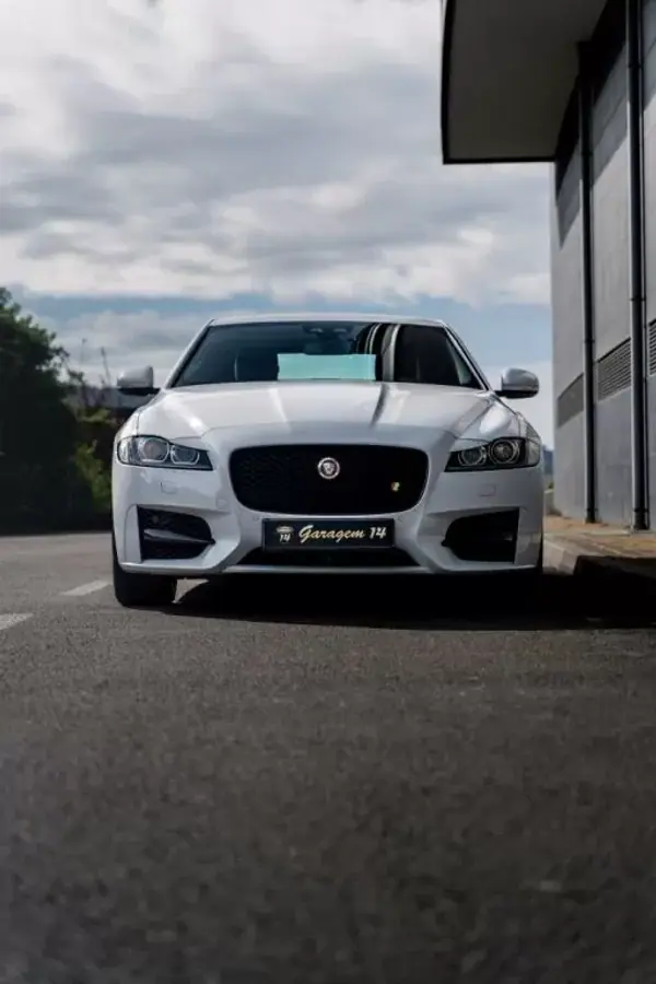 Jaguar XF 2017 - 22990 EUR, 145800 km - AUTO.MOTO.pt - 145800km - foto 17 de 55