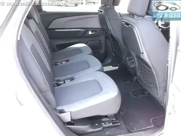 Citroën C4 Picasso 2017 - 14250 EUR, 154000 km - AUTO.MOTO.pt - 154000km - foto 7 de 21