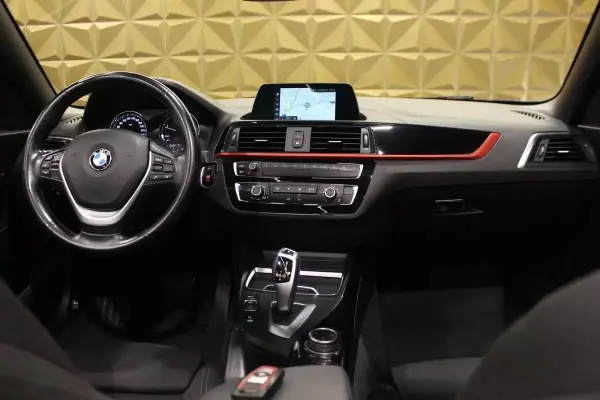 BMW 218 2021 - 25900 EUR, 145000 km - AUTO.MOTO.pt - 145000km - foto 11 de 28