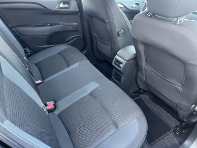 Citroën C4 2016 - 12250 EUR, 155210 km - AUTO.MOTO.pt - 155210km - foto 12 de 18