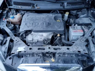 Lancia Delta 2008 - 3450 EUR, 220000 km - AUTO.MOTO.pt - 220000km - foto 20 de 22