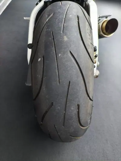 Honda CBR 1000RR 2017 - 15250 EUR, 17000 km - AUTO.MOTO.pt - 17000km - foto 17 de 32