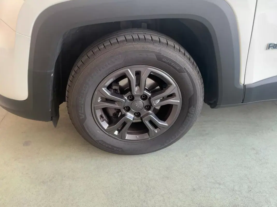 Jeep Renegade 2021 - 15995 EUR, 129400 km - 129400km - foto 10 de 11