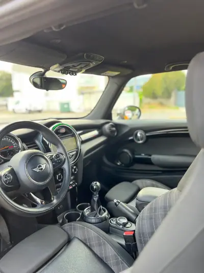 MINI Cooper 2014 - 12900 EUR, 215000 km - AUTO.MOTO.pt - 215000km - foto 15 de 18
