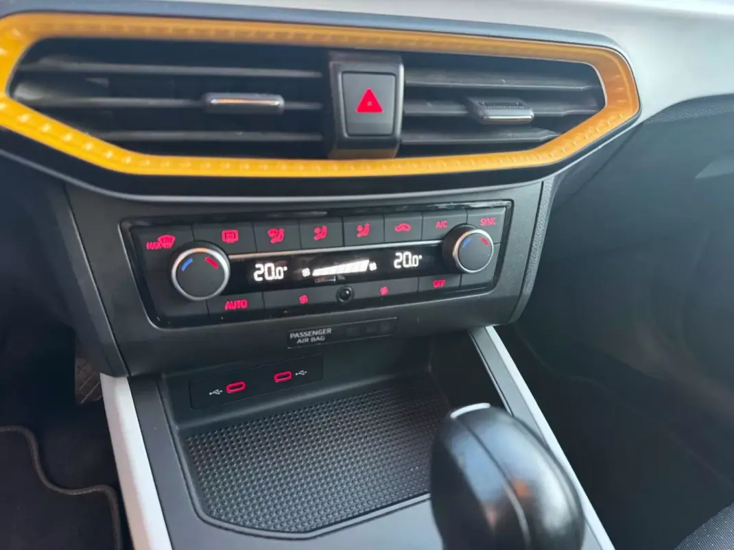 SEAT Arona 2024 - 19990 EUR, 52300 km - AUTO.MOTO.pt - 52300km - foto 15 de 16