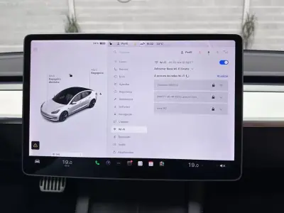 Tesla Model 3 2021 - 27950 EUR, 49088 km - AUTO.MOTO.pt - 49088km - foto 33 de 59