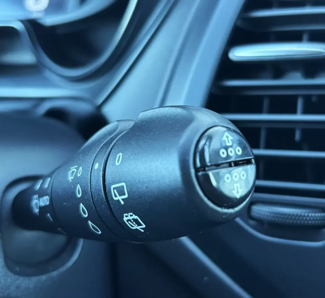 Renault Captur 2018 - 13950 EUR, 119000 km - AUTO.MOTO.pt - 119000km - foto 25 de 42