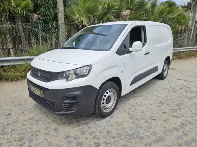 Peugeot PARTENER 2018 - 212000km
