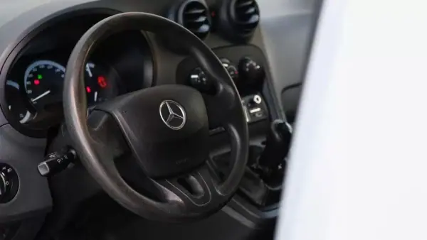 Mercedes-Benz Citan 2019 - 16500 EUR, 160000 km - 160000km - foto 14 de 28