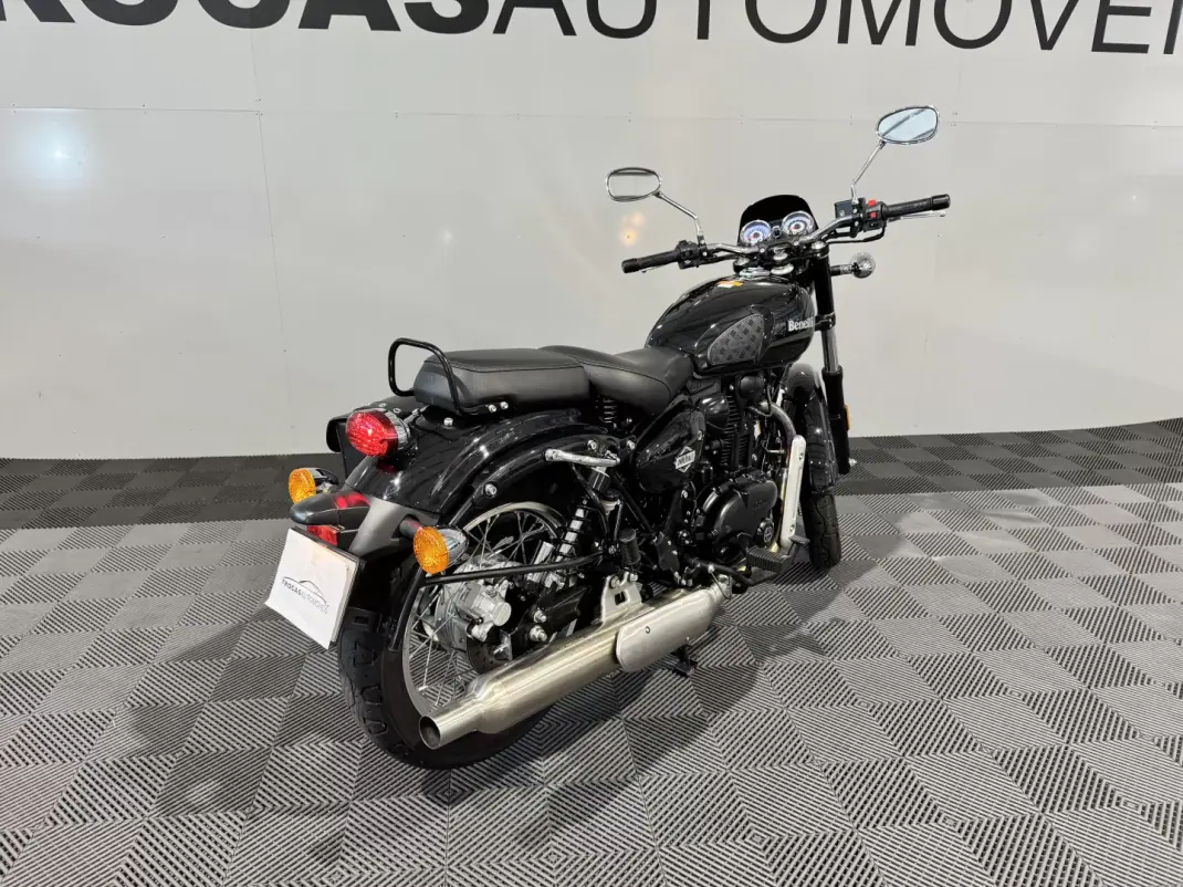 Benelli Imperiale 400 2023 - 3750 EUR, 6290 km - 6290km - foto 4 de 21