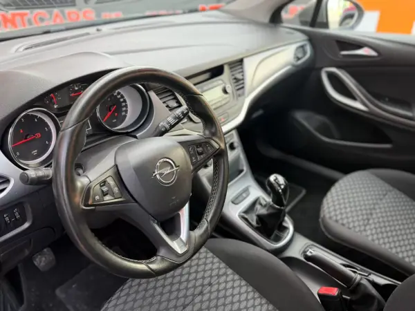 Opel Astra 2017 - 11900 EUR, 90715 km - AUTO.MOTO.pt - 90715km - foto 7 de 18