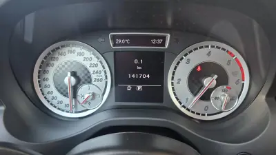 Mercedes-Benz A 200 2013 - 15990 EUR, 141000 km - AUTO.MOTO.pt - 141000km - foto 20 de 33