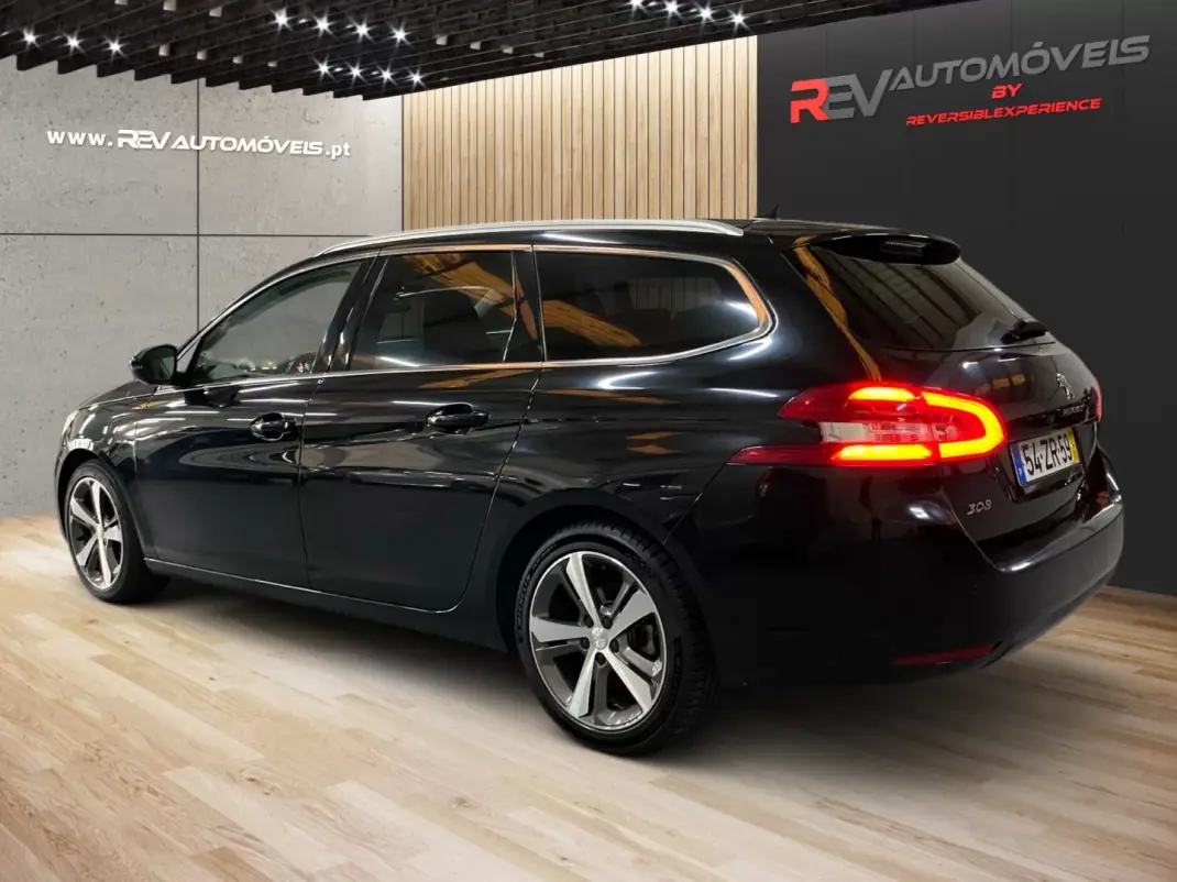 Peugeot 308 SW 2019 - 12450 EUR, 65800 km - AUTO.MOTO.pt - 65800km - foto 4 de 19