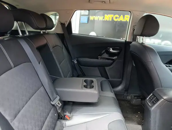 Kia Niro 2022 - 19250 EUR, 130477 km - 130477km - foto 22 de 23
