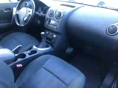Nissan Qashqai 2012 - 7500 EUR, 253000 km - AUTO.MOTO.pt - 253000km - foto 9 de 10