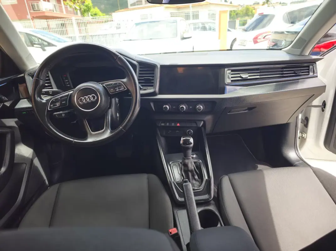 Audi A1 Sportback 2019 - 17990 EUR, 108000 km - AUTO.MOTO.pt - 108000km - foto 10 de 12