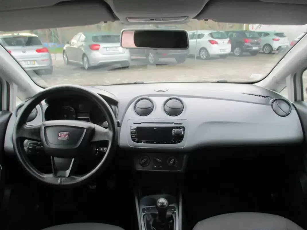 SEAT Ibiza 2013 - 8750 EUR, 170000 km - 170000km - foto 10 de 22