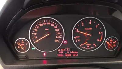 BMW 318 2017 - 17900 EUR, 165210 km - AUTO.MOTO.pt - 165210km - foto 38 de 55