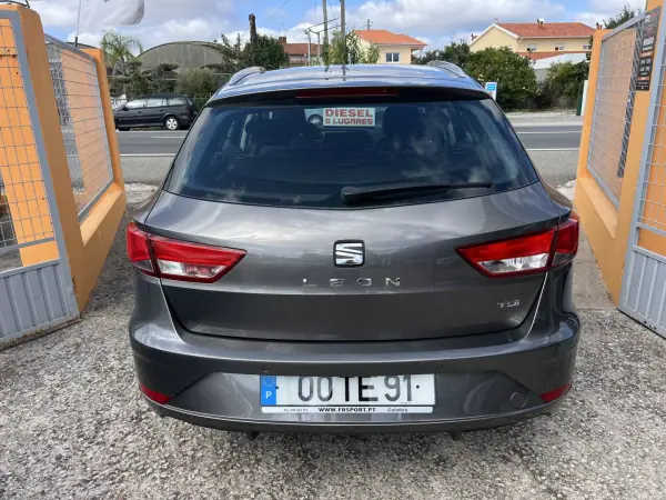 SEAT Leon ST 2017 - 11450 EUR, 87901 km - 87901km - foto 11 de 13