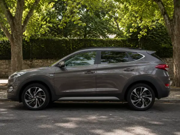 Hyundai Tucson 2020 - 23950 EUR, 79900 km - AUTO.MOTO.pt - 79900km - foto 2 de 3