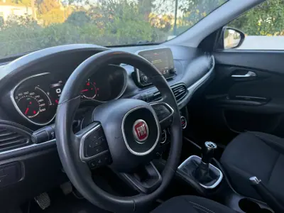Fiat Tipo Station Wagon 2019 - 9999 EUR, 120000 km - AUTO.MOTO.pt - 120000km - foto 12 de 12