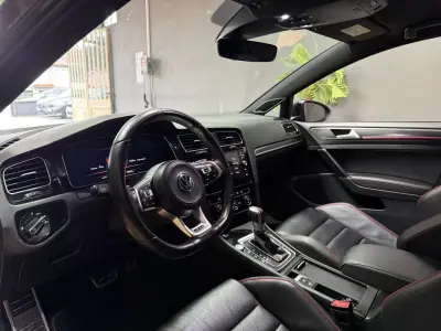 Volkswagen Golf 2019 - 30999 EUR, 99874 km - AUTO.MOTO.pt - 99874km - foto 8 de 20