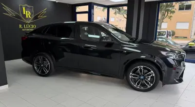BMW iX2 2025 - 46500 EUR, 7997 km - AUTO.MOTO.pt - 7997km - foto 5 de 42