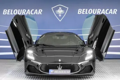 Maserati MC20 2022 - 245000 EUR, 14928 km - AUTO.MOTO.pt - 14928km - foto 4 de 32