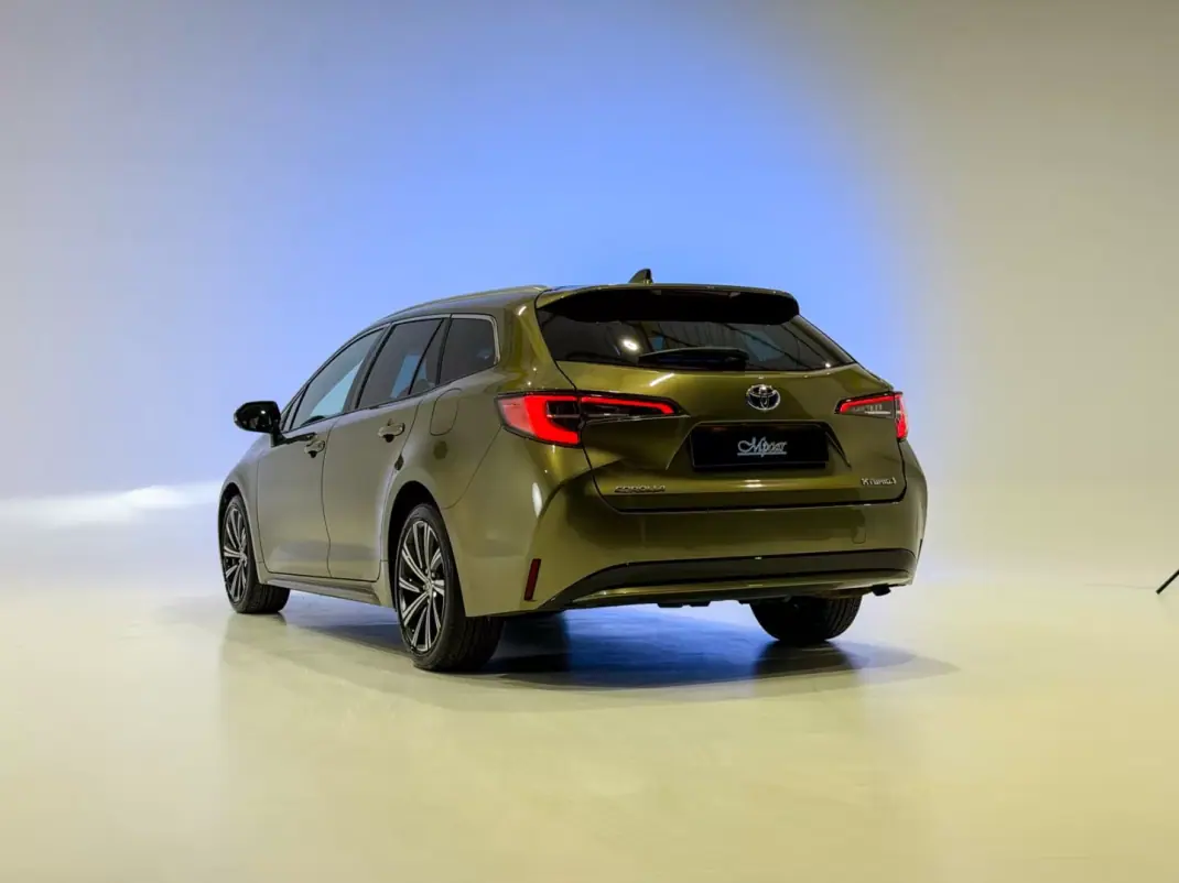 Toyota Corolla Touring Sports 2022 - 20950 EUR, 145000 km - 145000km - foto 35 de 35