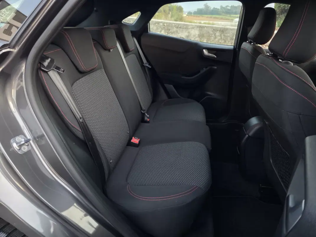 Ford Puma 2023 - 18990 EUR, 102000 km - AUTO.MOTO.pt - 102000km - foto 43 de 43