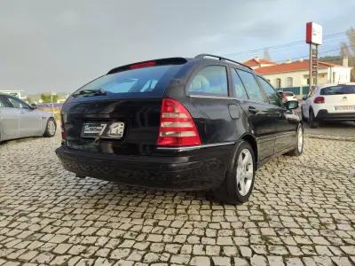 Mercedes-Benz C 220 2005 - 6900 EUR, 382000 km - AUTO.MOTO.pt - 382000km - foto 8 de 19
