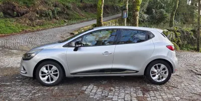 Renault Clio 2017 - 10950 EUR, 114000 km - AUTO.MOTO.pt - 114000km - foto 6 de 19