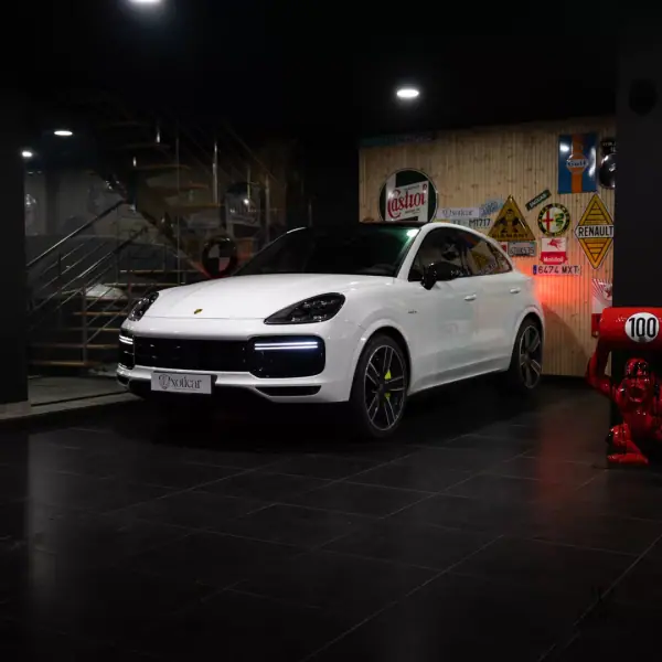 Porsche Cayenne Coupé 2022 - 108888 EUR, 92000 km - AUTO.MOTO.pt - 92000km - foto 2 de 65