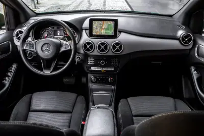 Mercedes-Benz B 250 2017 - 13990 EUR, 85144 km - AUTO.MOTO.pt - 85144km - foto 37 de 44