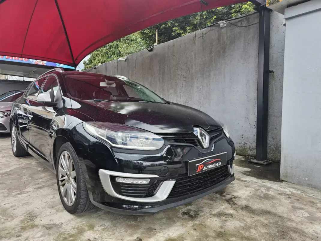 Renault Mégane Sport Tourer 2013 - 4250 EUR, 314000 km - AUTO.MOTO.pt - 314000km - foto 1 de 13