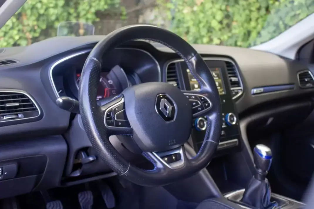 Renault Mégane Sport Tourer 2019 - 13990 EUR, 161000 km - 161000km - foto 11 de 16