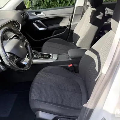 Peugeot 308 SW 2019 - 13990 EUR, 149000 km - AUTO.MOTO.pt - 149000km - foto 10 de 25