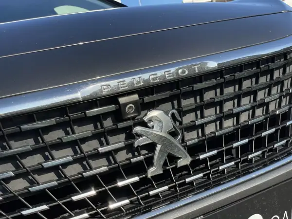 Peugeot 5008 2019 - 15490 EUR, 228000 km - AUTO.MOTO.pt - 228000km - foto 10 de 42