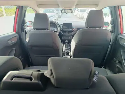 Ford Fiesta 2018 - 9900 EUR, 149596 km - AUTO.MOTO.pt - 149596km - foto 9 de 28