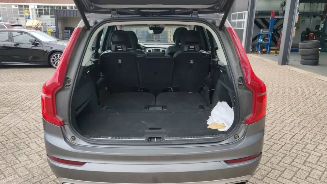 Volvo XC 90 2015 - 25890 EUR, 255209 km - 255209km - foto 2 de 10