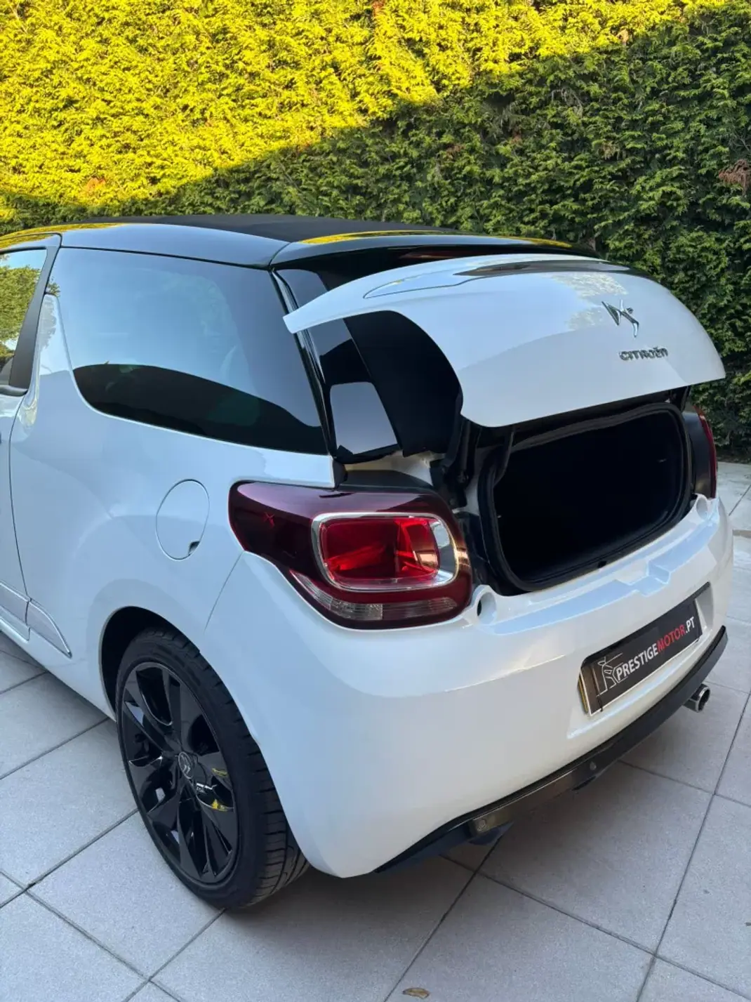 Citroën DS3 2013 - 10900 EUR, 135000 km - AUTO.MOTO.pt - 135000km - foto 14 de 31