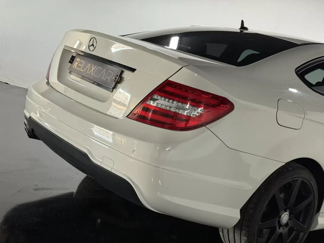 Mercedes-Benz C 250 2011 - 18500 EUR, 193000 km - AUTO.MOTO.pt - 193000km - foto 7 de 22