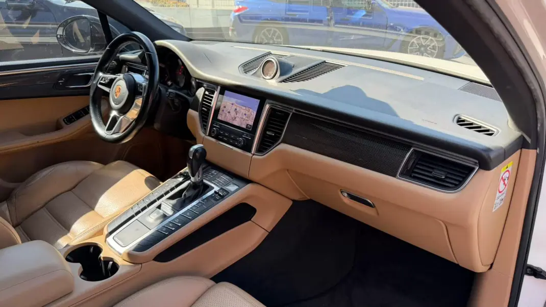 Porsche Macan 2016 - 37900 EUR, 216000 km - 216000km - foto 14 de 14
