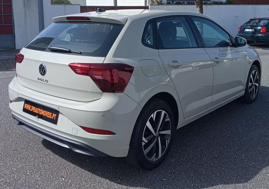 Volkswagen Polo 2023 - 14490 EUR, 125000 km - AUTO.MOTO.pt - 125000km - foto 5 de 18