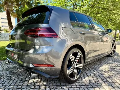 Volkswagen Golf 2019 - 28590 EUR, 102700 km - AUTO.MOTO.pt - 102700km - foto 4 de 38